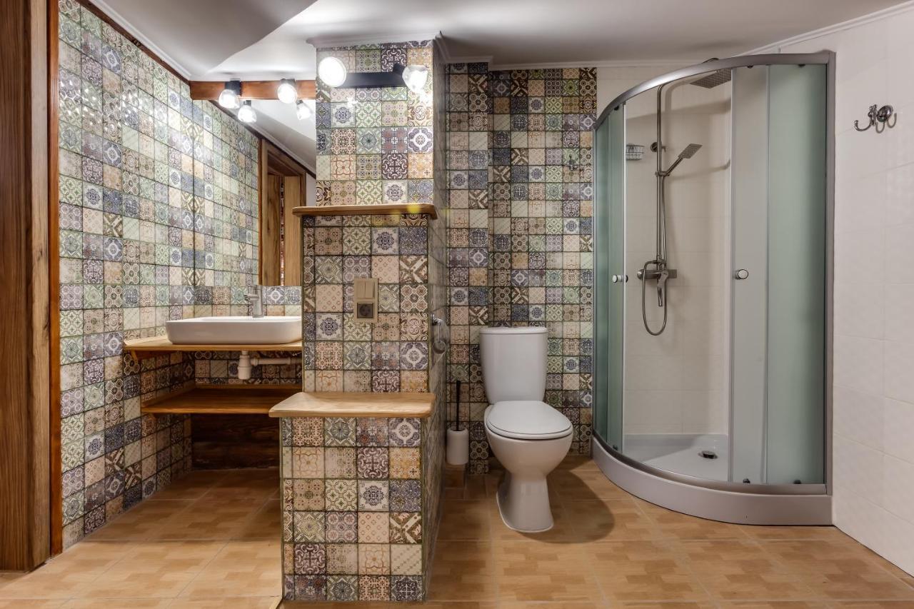 Four Bedrooms Apartment In The Heart Of Lviv Exterior foto
